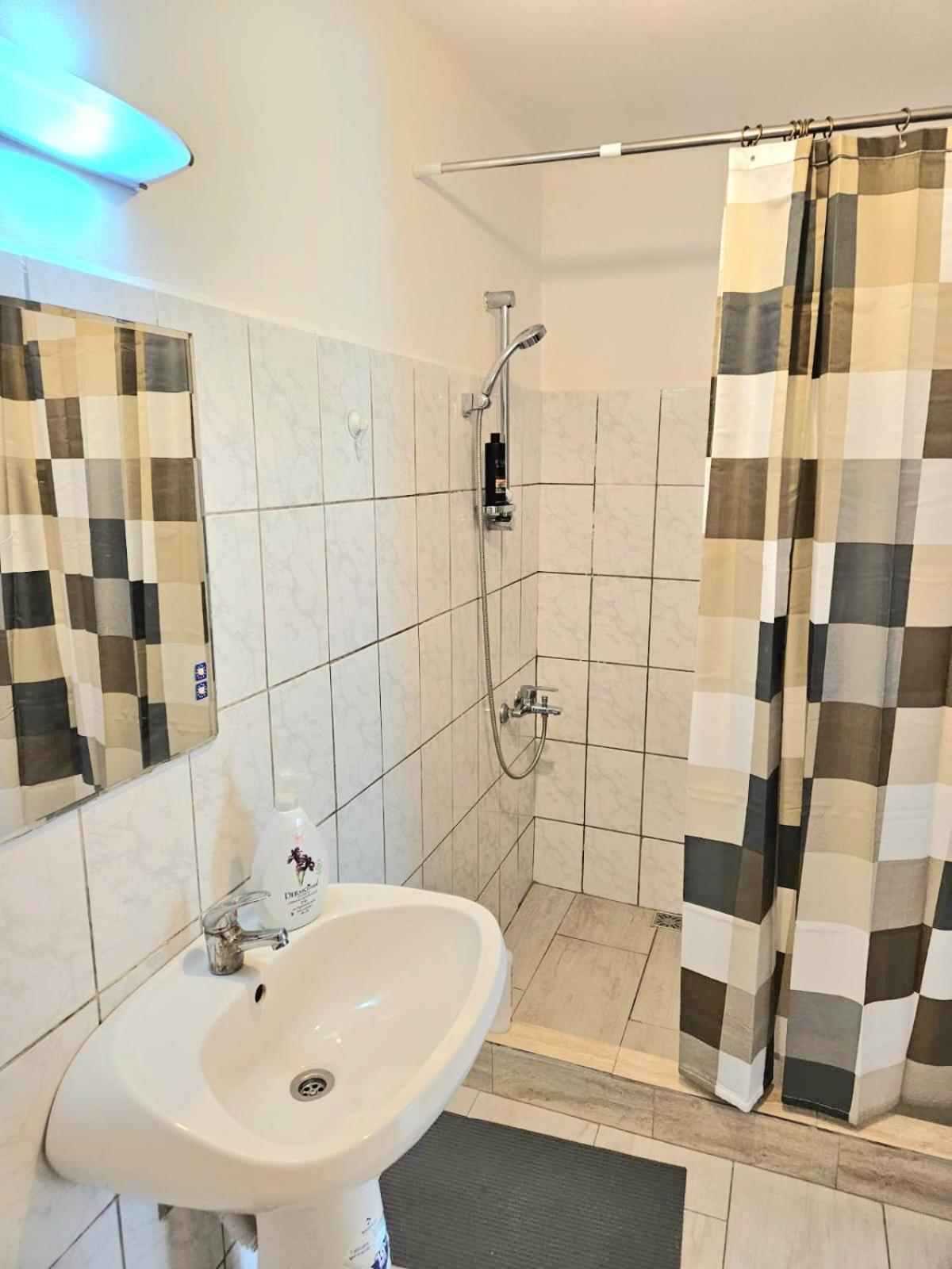 Seventeen -Apartament La Casa Αράντ Εξωτερικό φωτογραφία